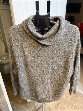 Leo & Nicole Marled Gray Cowl Neck Sweater